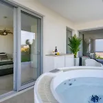 Fronte Mare Villa Bari