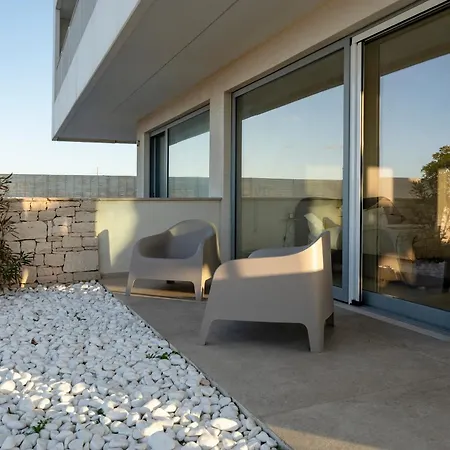 Fronte Mare Villa *